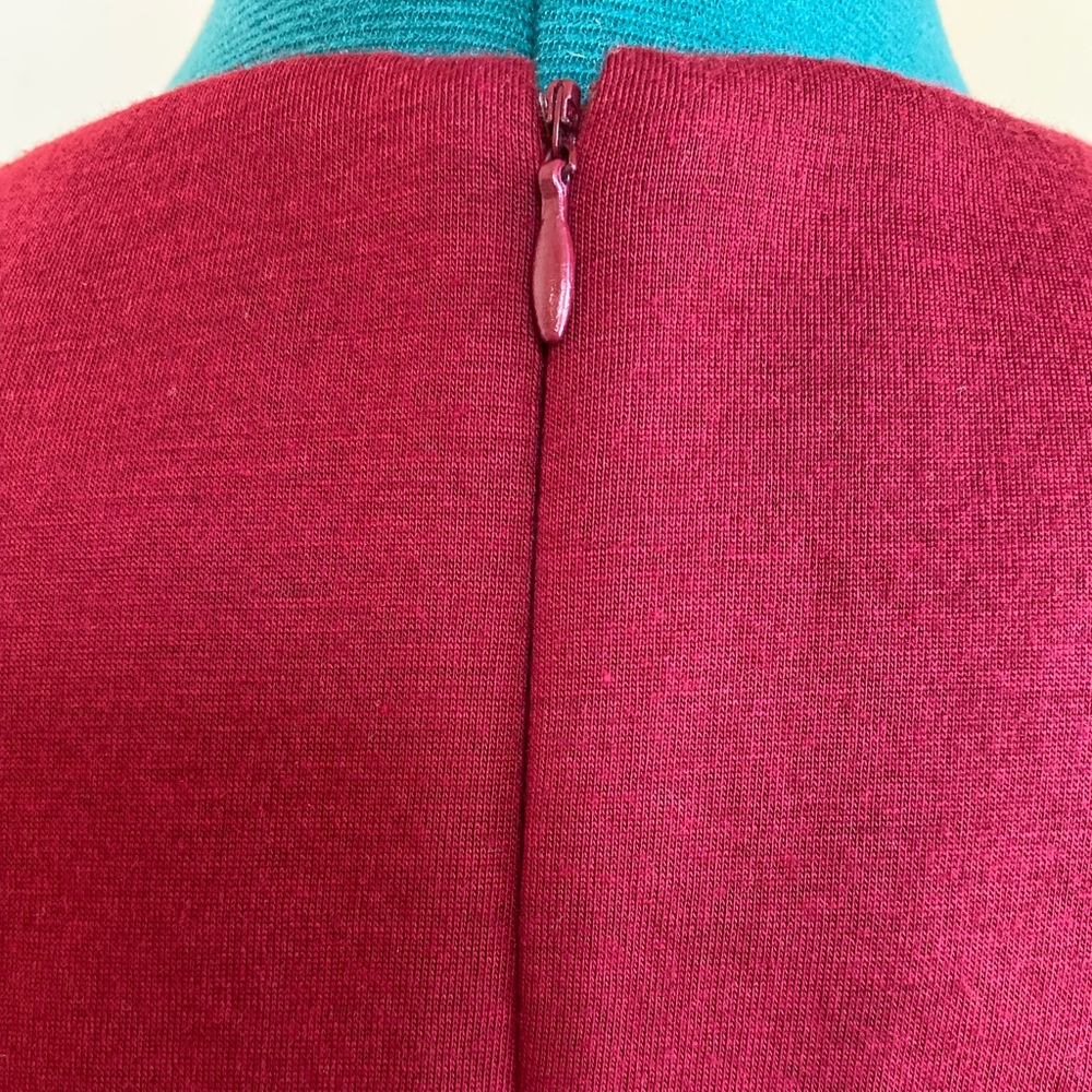 Cynthia Rowley Jeweled Maroon sleeveless Sweater top - Picture 3 of 6